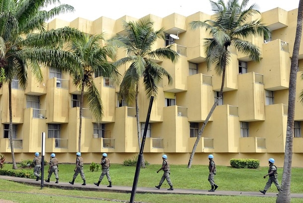 Force de Défense et de Sécurité de Côte d’Ivoire - Le géneral Dogbo va t-il oser attaquer le Golf Hôtel